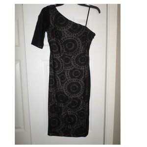 Midi Lace one Shoulder